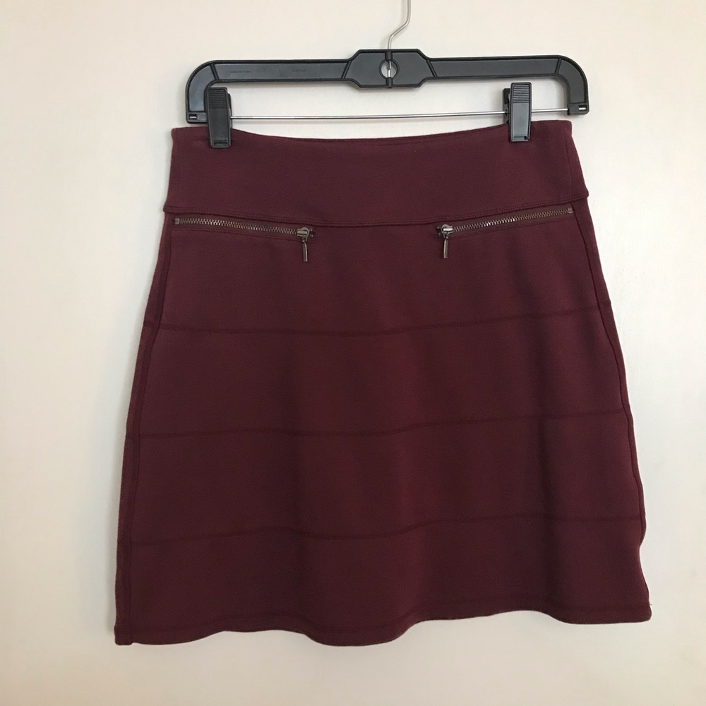 Athleta Mini Skirt - Size XS - Picture 2 of 11